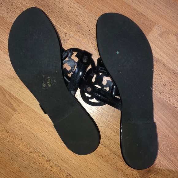 Tory Burch sandals sz8 - Picture 3 of 3
